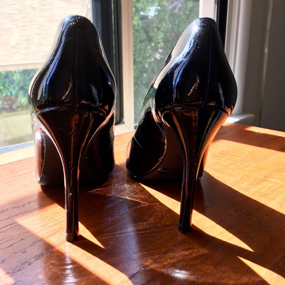 High Heels - Picture 4 of 8